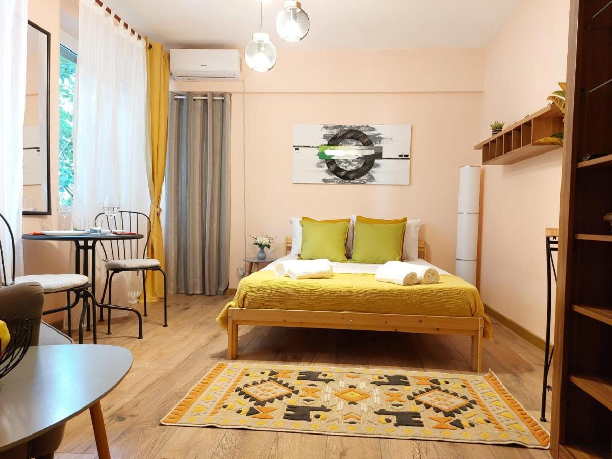 Laroka House Cosy Studio Universitate Bucarest Exterior foto