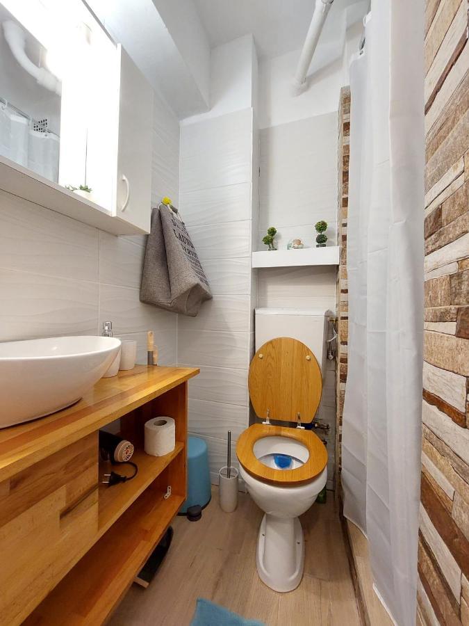 Laroka House Cosy Studio Universitate Bucarest Exterior foto
